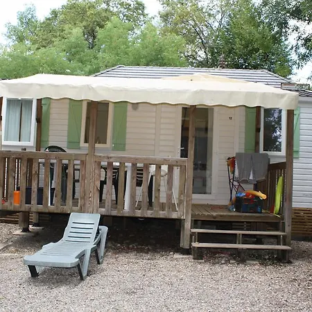 Le Camping Des 3 Lacs Belmont-Tramonet Exterior photo