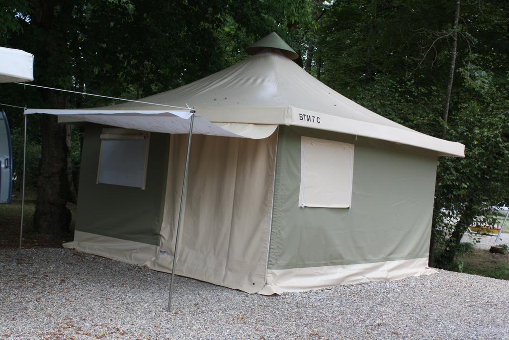 Camping Le Des 3 Lacs Belmont-Tramonet