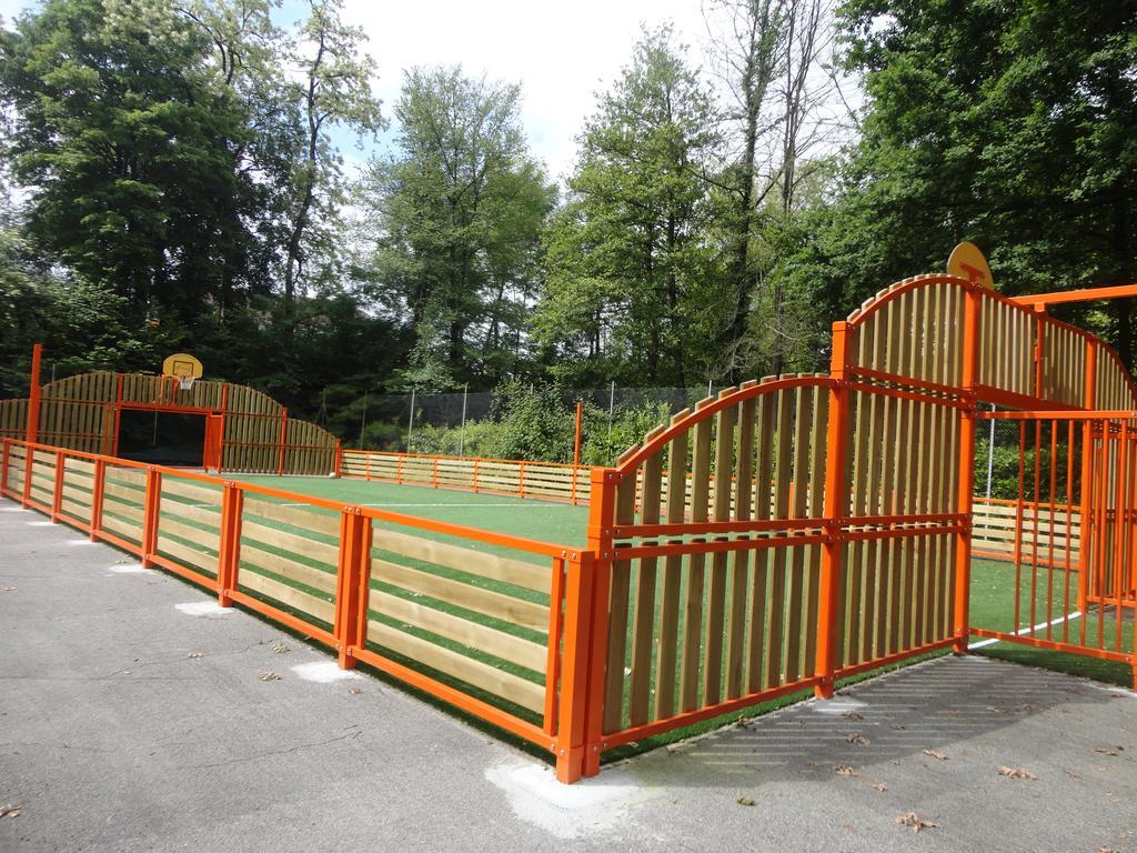 Campingplatz Le Des 3 Lacs Belmont-Tramonet